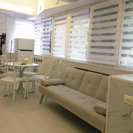 Iancu Jianu Premium Бухарест